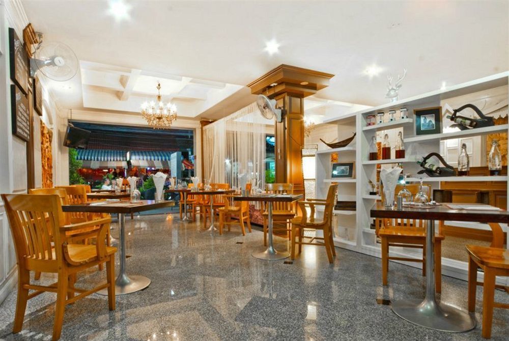 Cello Hotel Patong Buitenkant foto